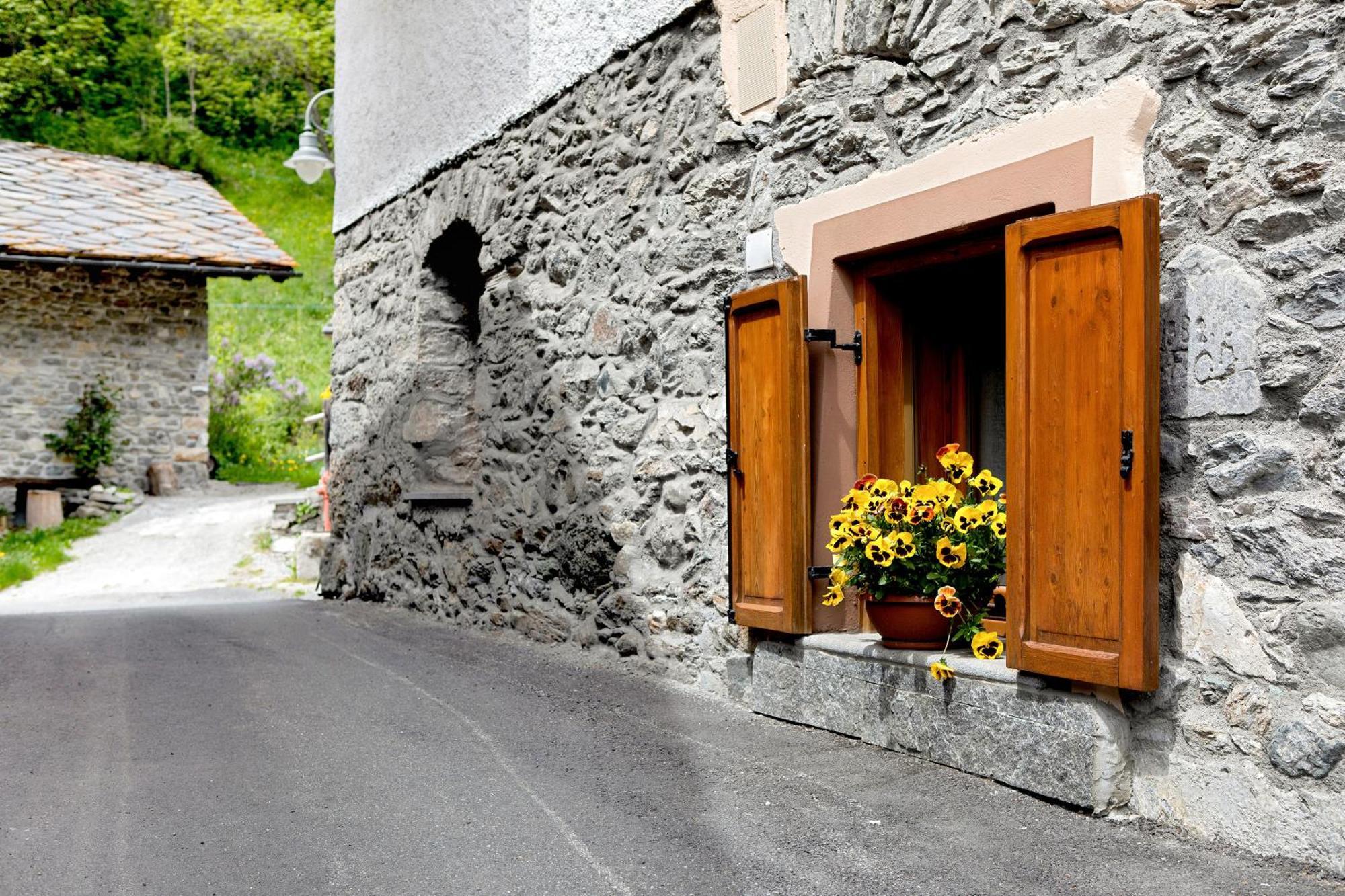 Aux Pieds Du Malatra' 1 Apartamento Saint-Rhemy-En-Bosses Exterior foto